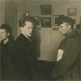 Мастак-афарміцель А.С. Бархаткоў, 1944 г.jpg