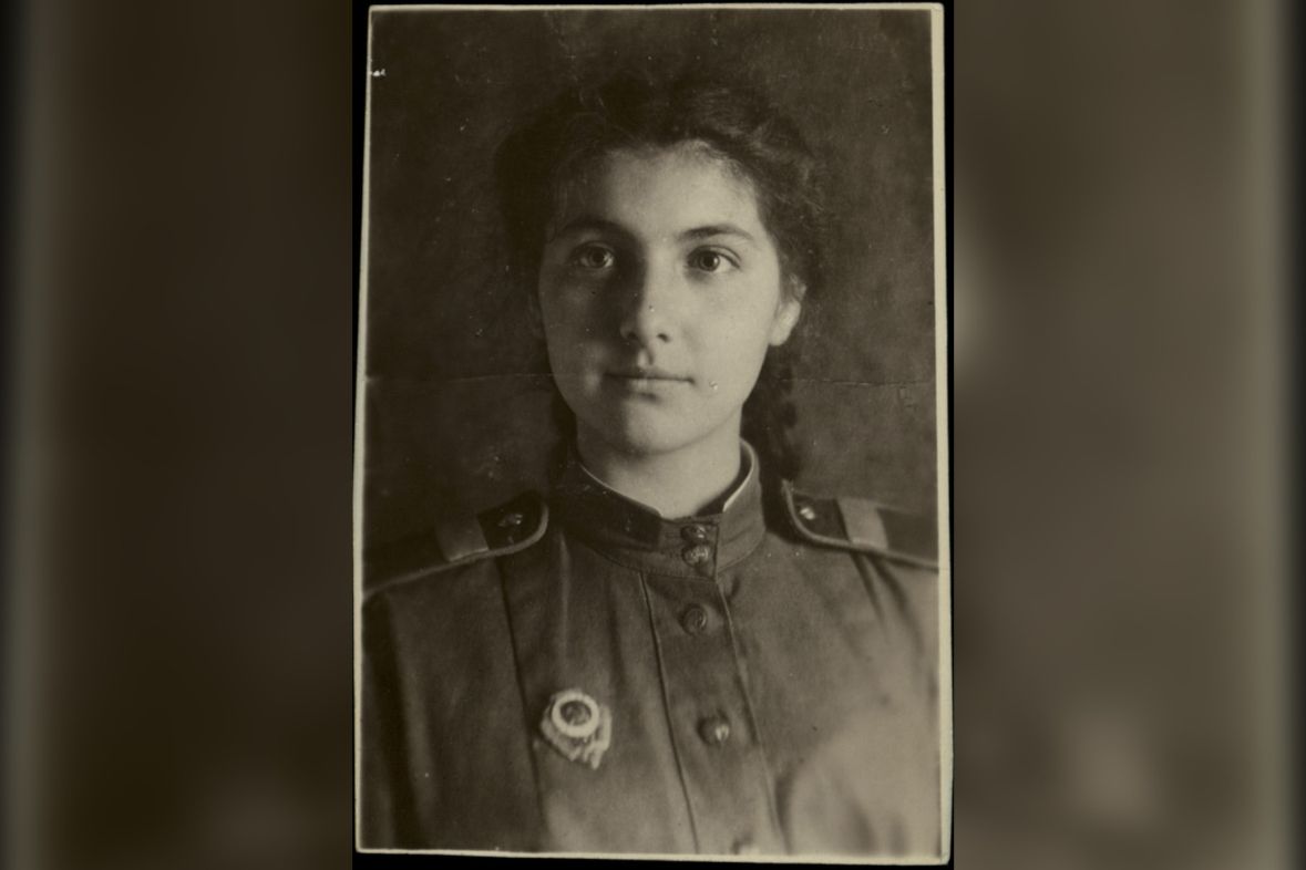 Десятиклассница с боевыми наградами