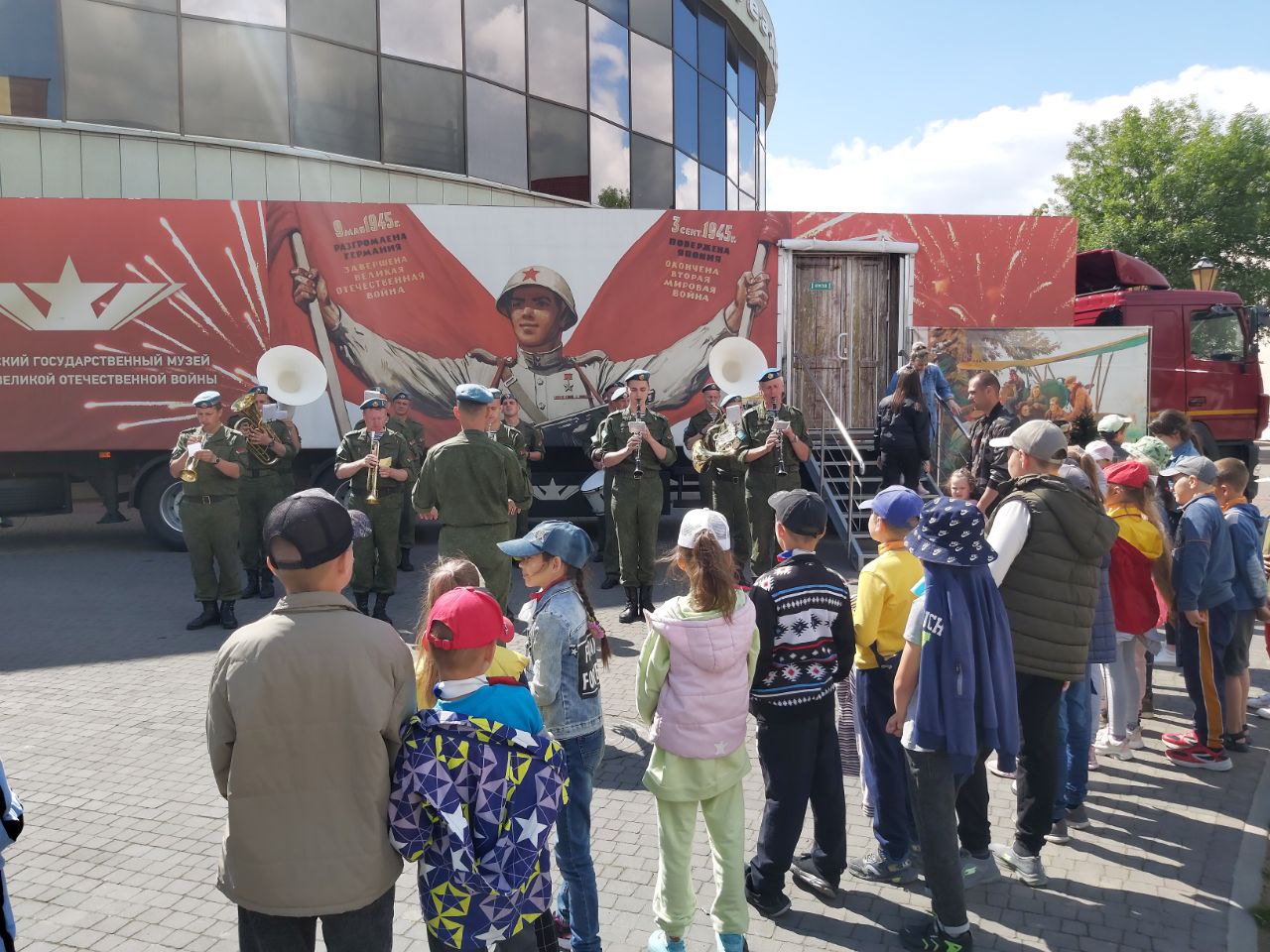 21-22 июня мобильная экспозиция работает в Бресте